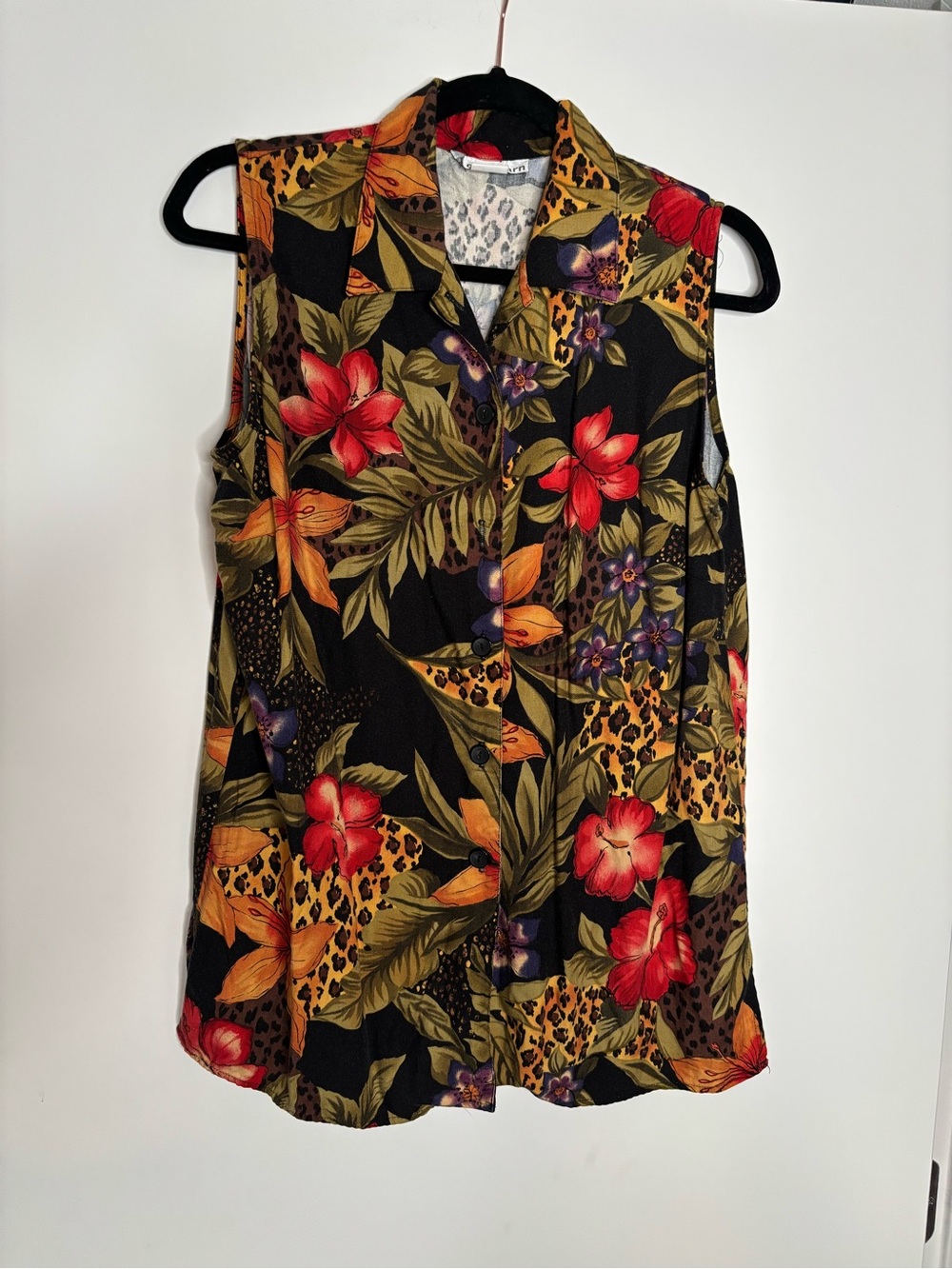 dressbarn Black Floral & Leopard Print Sleeveless Button-Down Top